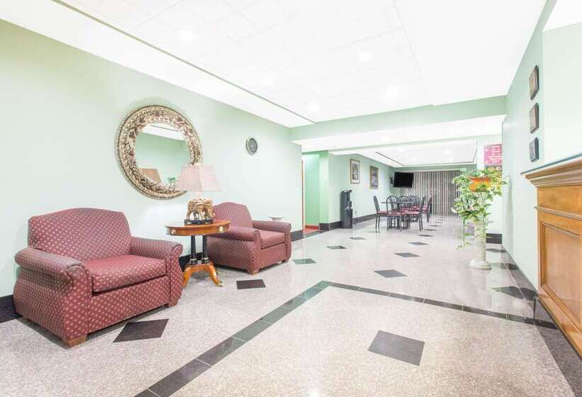 汽车旅馆 Super 8 By Wyndham Spartanburg/i26 Exit 22