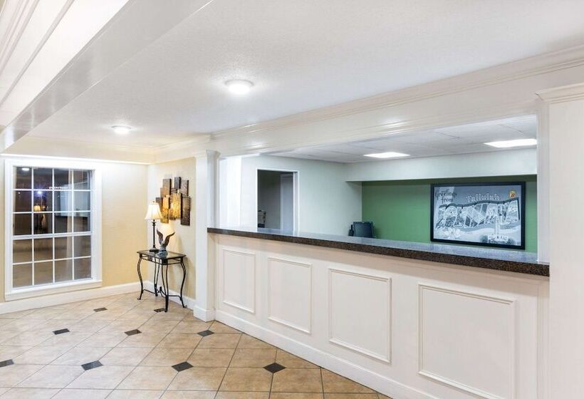 فندق على الطريق Super 8 By Wyndham Tallulah La