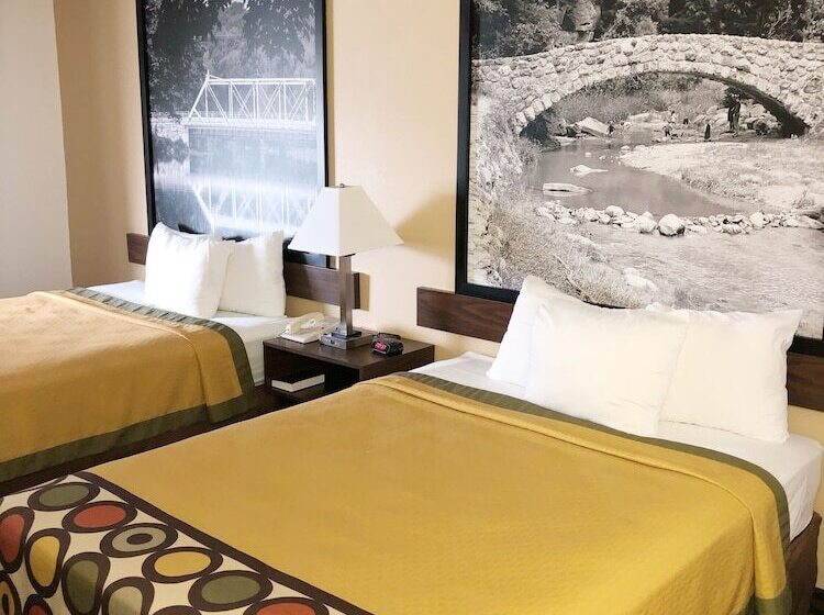 מוטל Super 8 By Wyndham Three Rivers