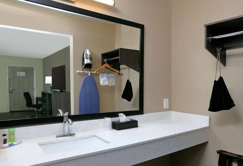 Мотель Super 8 By Wyndham Victoria / South / Hwy 59