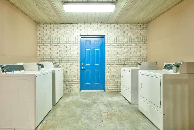 Мотель Super 8 By Wyndham Victoria / South / Hwy 59