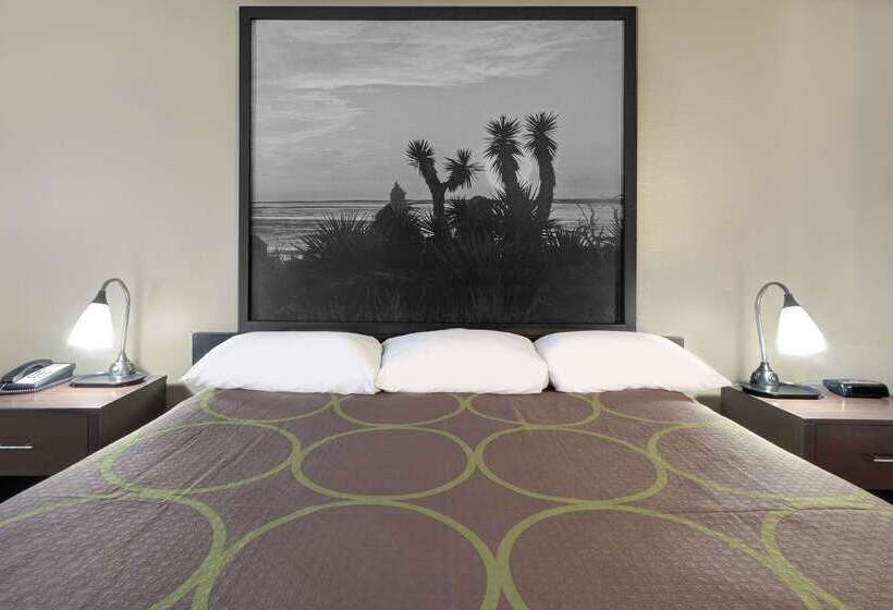 汽车旅馆 Super 8 By Wyndham Victoria/north/mall Area