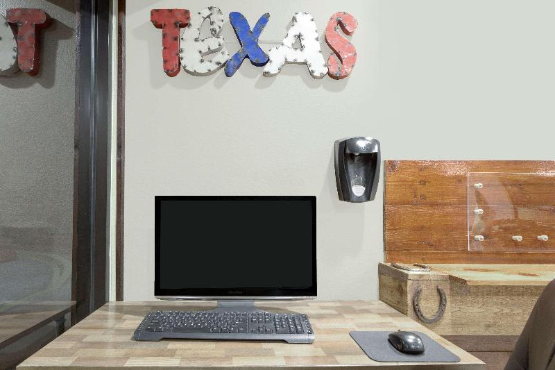 汽车旅馆 Super 8 By Wyndham Victoria/north/mall Area