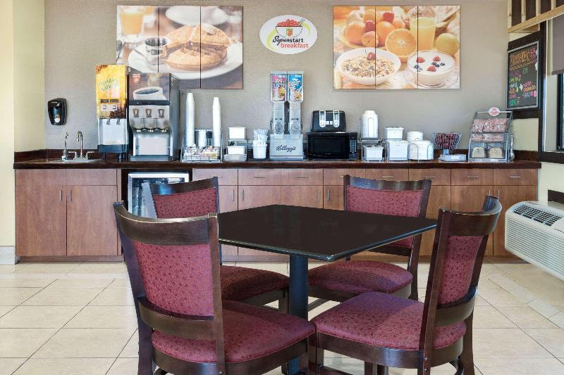 汽车旅馆 Super 8 By Wyndham Victoria/north/mall Area