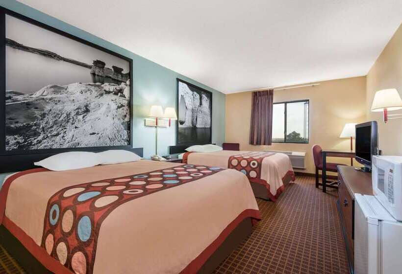 فندق على الطريق Super 8 By Wyndham Wakeeney