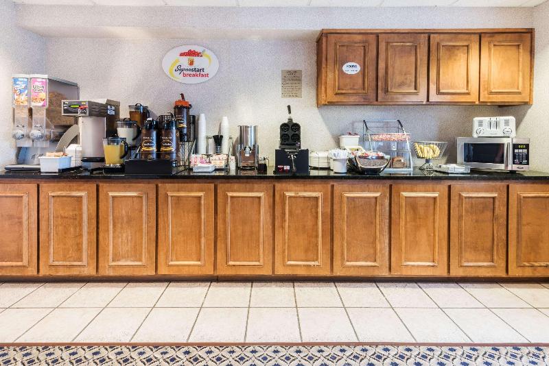 فندق على الطريق Super 8 By Wyndham Weatherford