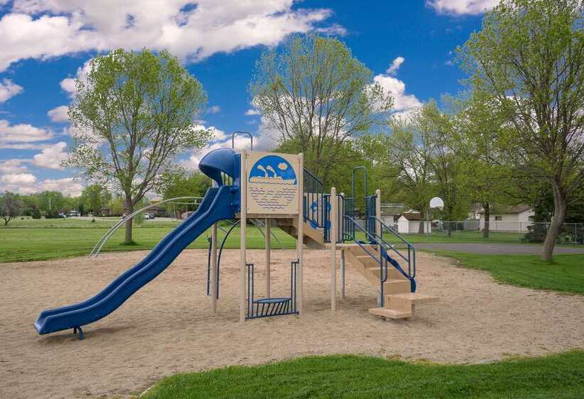 فندق على الطريق Super 8 By Wyndham Willmar