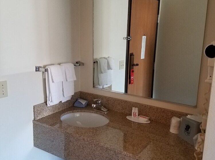 모텔 Super 8 By Wyndham Humboldt