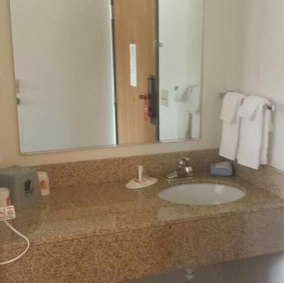 모텔 Super 8 By Wyndham Humboldt