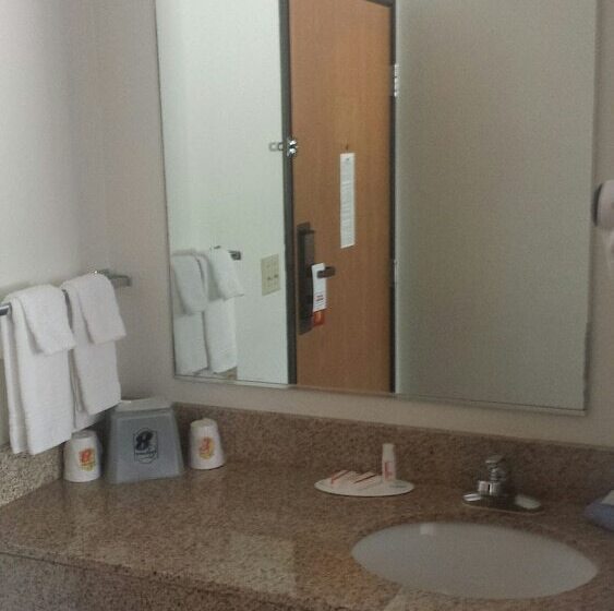 모텔 Super 8 By Wyndham Humboldt