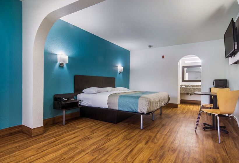 Motel 6 Pensacola, Fl   Nas