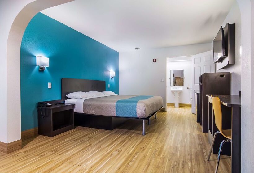 Motel 6 Pensacola, Fl   Nas