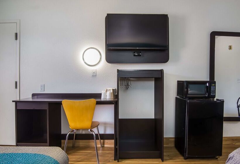 Motel 6 Pensacola, Fl   Nas