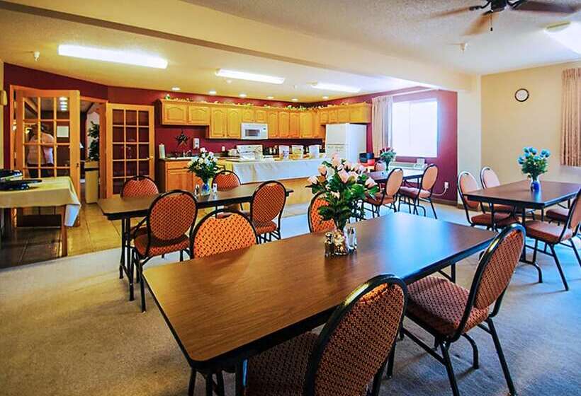 모텔 Urbana Inn & Suites