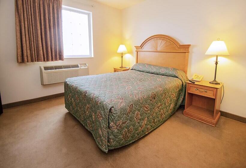 모텔 Urbana Inn & Suites