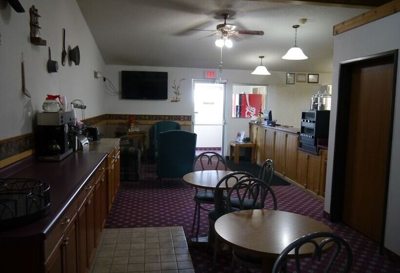 فندق على الطريق Westwood Inn & Suites   Kimball