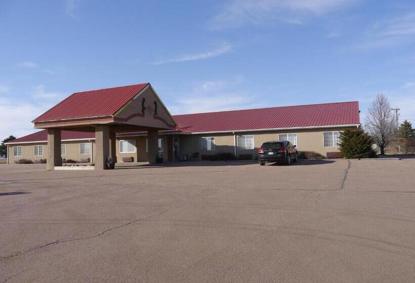 فندق على الطريق Westwood Inn & Suites   Kimball