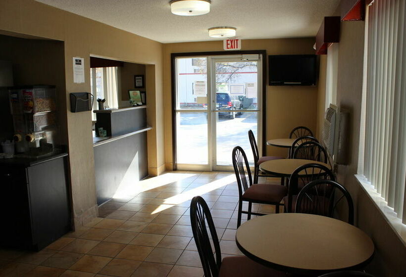 Мотель Super 8 By Wyndham Grand Forks