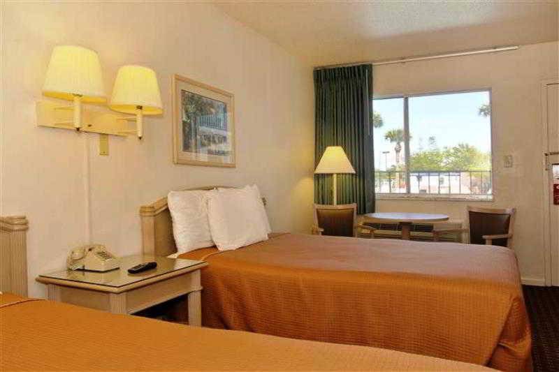 汽车旅馆  Super 8 By Wyndham Kissimmee