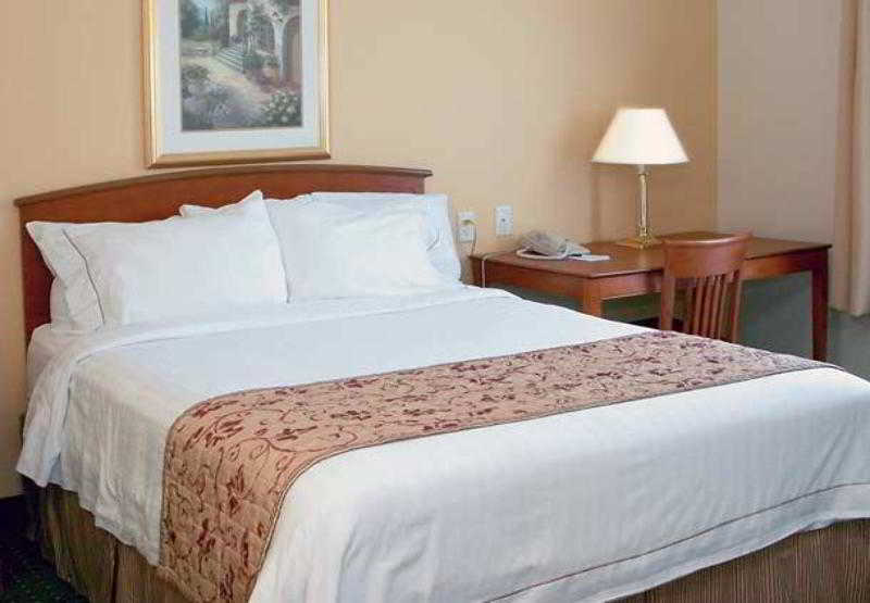 Towneplace Suites Raleigh Cary/weston Parkway