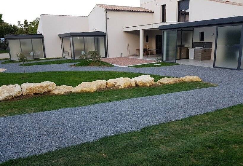 住宿加早餐  Alolival