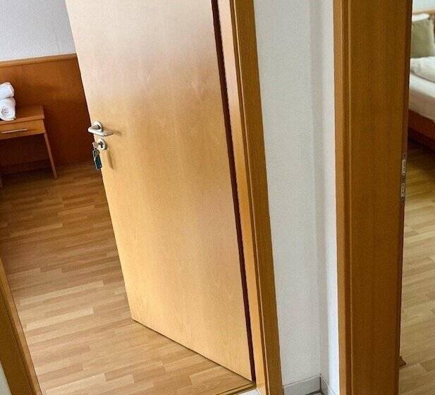 민박 Am Landhaus   Gästezimmer