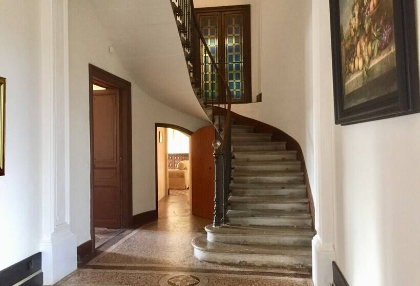 ベッドアンドブレックファースト Chateau De Douzens