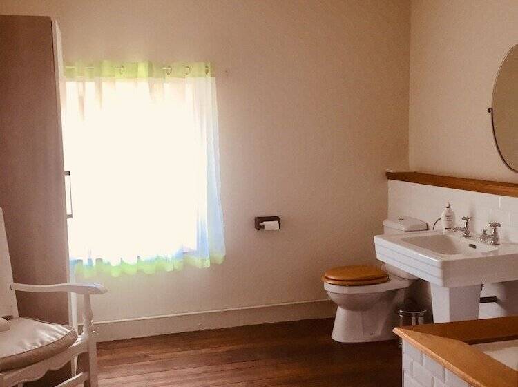 ベッドアンドブレックファースト Chateau De Douzens