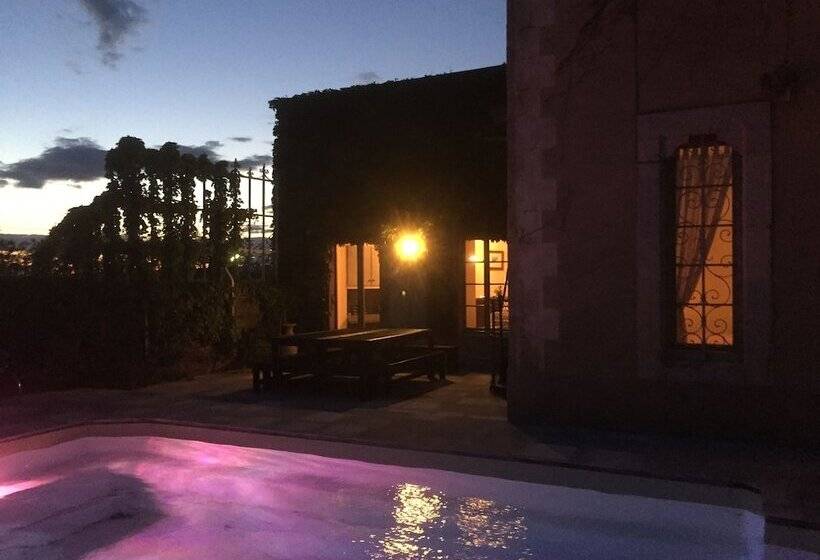 ベッドアンドブレックファースト Chateau De Douzens