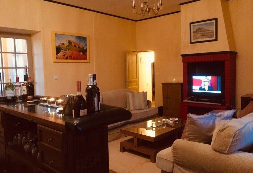 ベッドアンドブレックファースト Chateau De Douzens