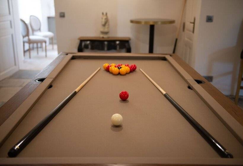 مبيت وإفطار Château De Bernesq