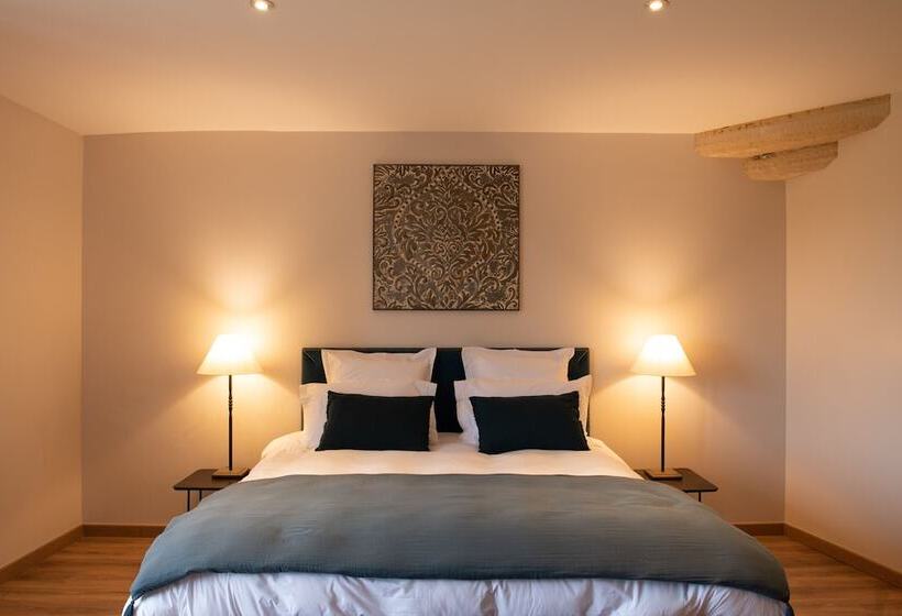 مبيت وإفطار Château De Bernesq