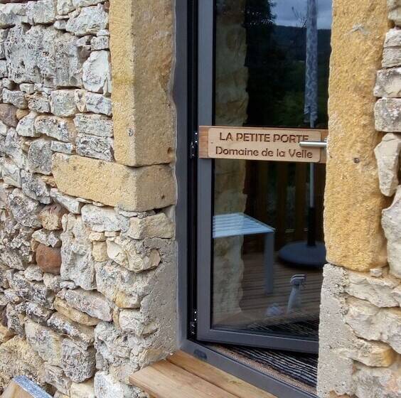 Bed and Breakfast Domaine De La Velle