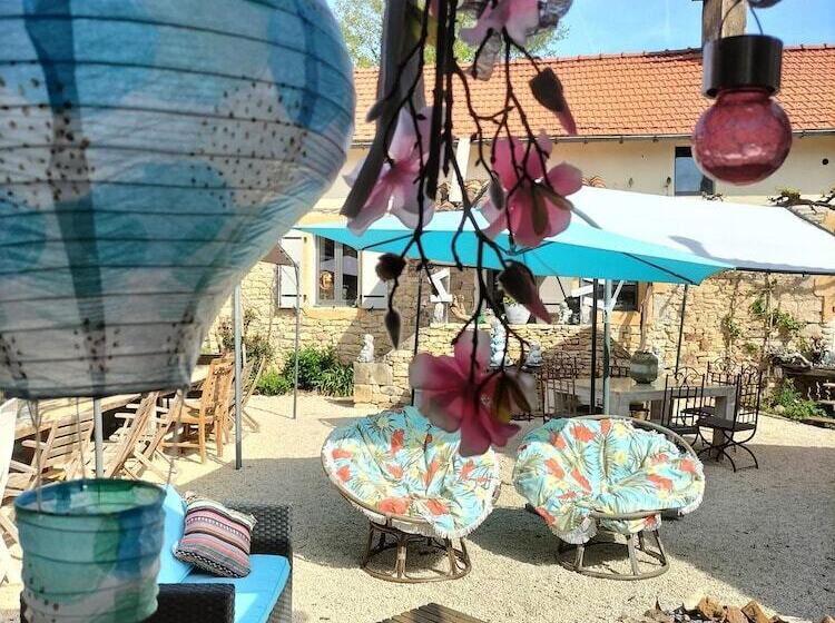 Bed and Breakfast Domaine De La Velle