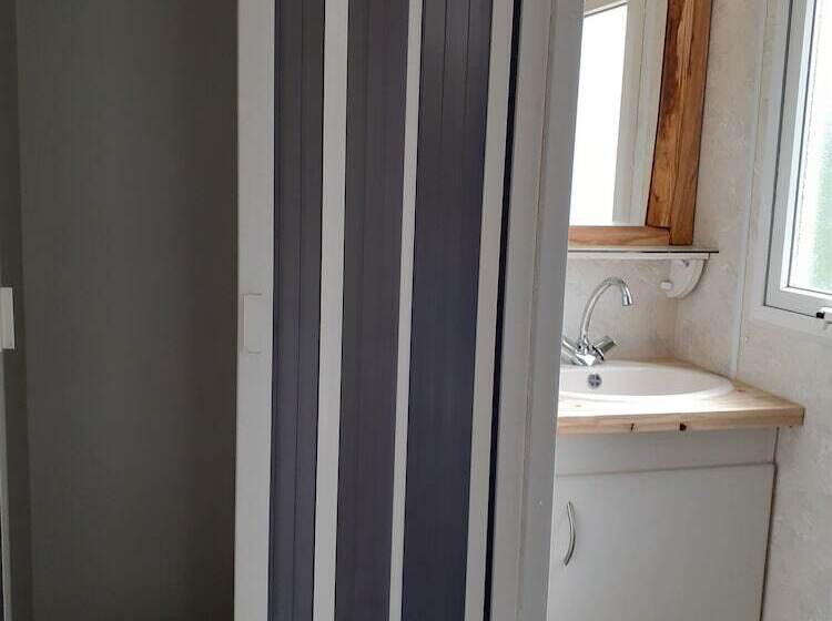 Bed and Breakfast Domaine De La Velle