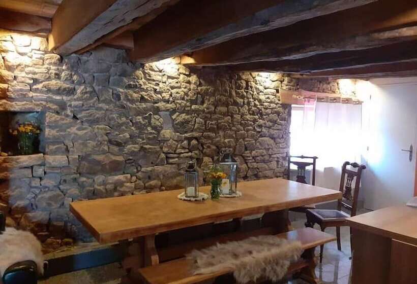 Bed and Breakfast Domaine De La Velle