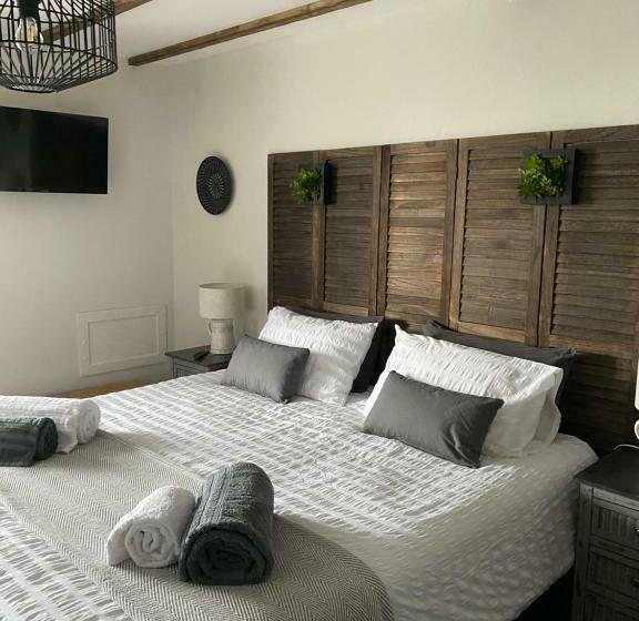 مبيت وإفطار La Bastide Du Bonheur Chambres Et Tables D Hotes