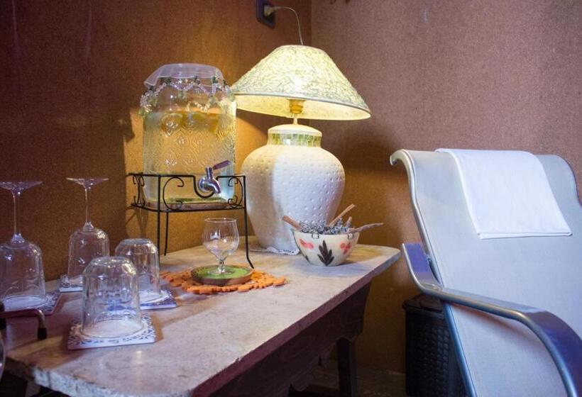 ベッドアンドブレックファースト La Mora Exclusive