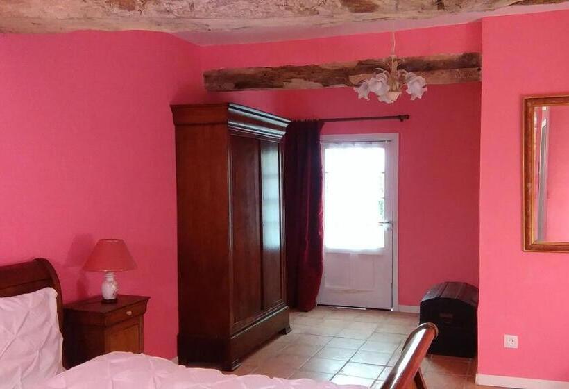 مبيت وإفطار Le Douitel