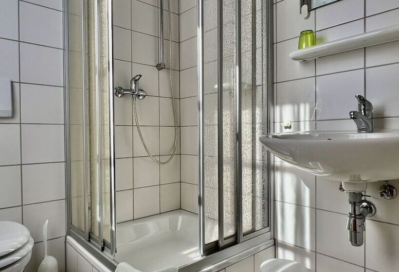 Burgerhaus Zum Paradies  Pension