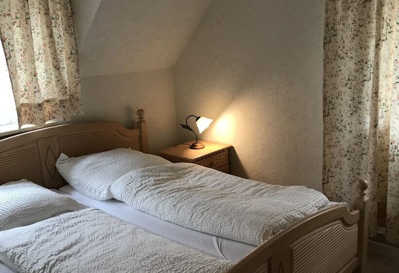 여관 Landhotel Rangau Gasthof & Brennerei