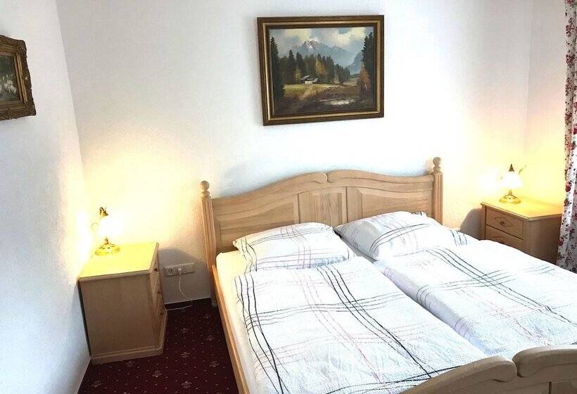 여관 Landhotel Rangau Gasthof & Brennerei