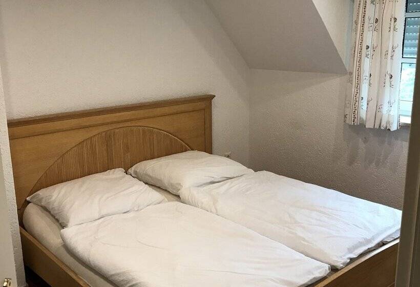 여관 Landhotel Rangau Gasthof & Brennerei