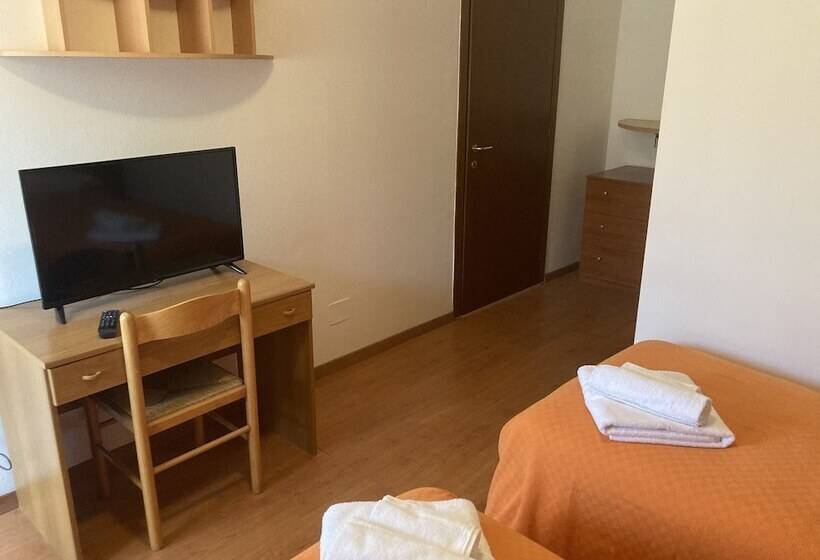 호텔 Albergo Ristorante Lis Aganis