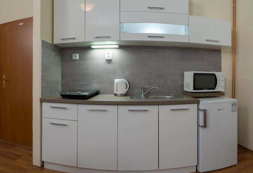 فندق Apartmány Divoký Anděl