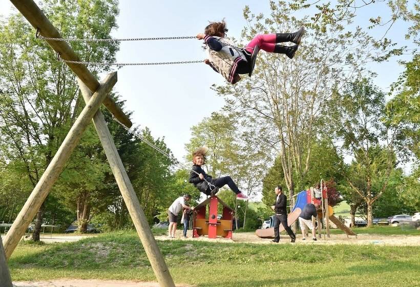 ホテル Camping Le Petit Lion   Gites