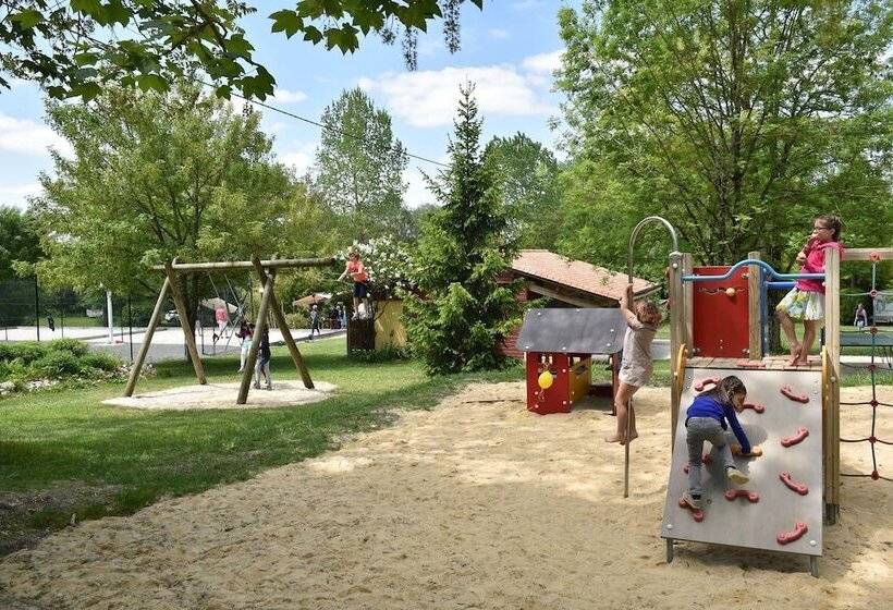 ホテル Camping Le Petit Lion   Gites