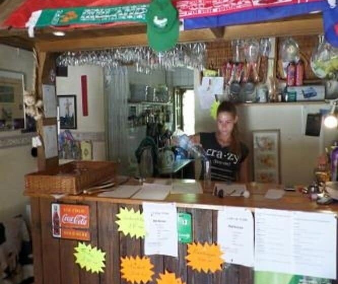 酒店 Camping Le Rotja