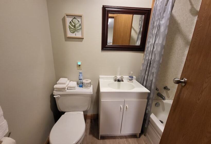 فندق Crabbe Mountain Inn