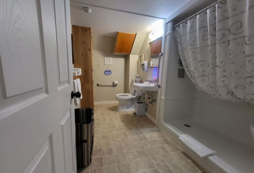 فندق Crabbe Mountain Inn